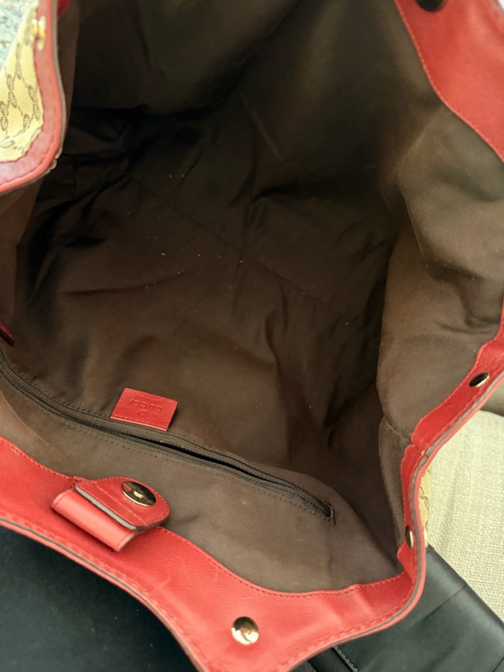 Gucci-style Beige Monogram Tote with Red Leather Trim - Picture 4 of 4